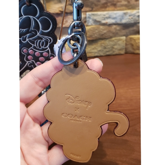 NEW Coach x Minnie Mouse... last one! - Picture 3 of 5